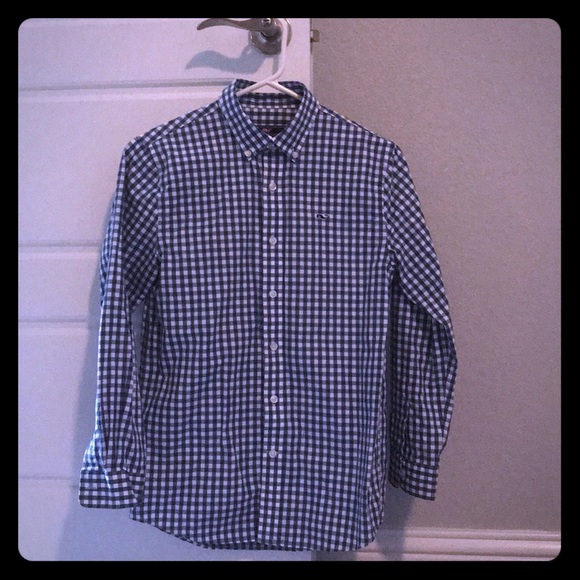 Boy’s Vineyard Vines Button Down - Picture 2 of 4